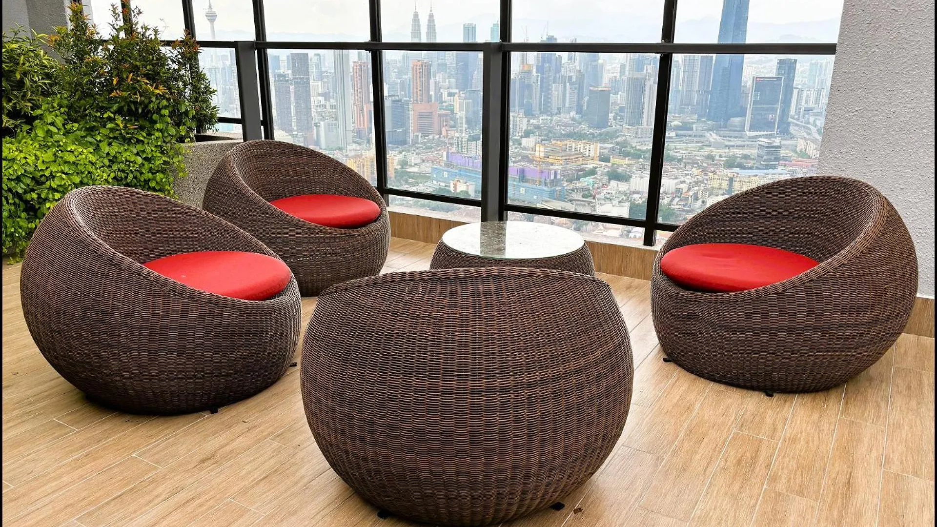 Skystays360 Kl, 60Th Floor - Close To Klcc Trx 2-Bedroom 2 Bathrooms Kuala Lumpur 0*,