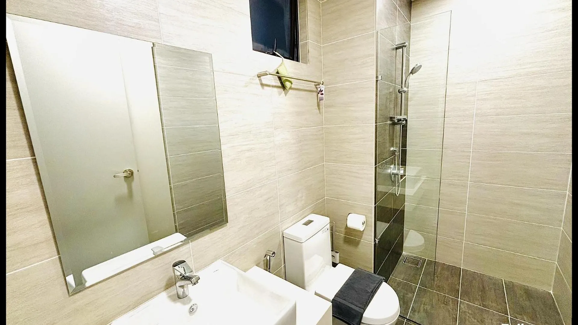 Apartman Skystays360 Kl, 60Th Floor - Close To Klcc Trx 2-Bedroom 2 Bathrooms Kuala Lumpur